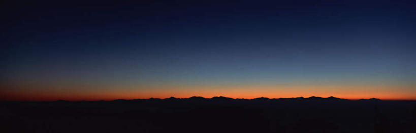 无人,横图,全景,室外,白天,正面,旅游,度假,美景,日落,山,山脉,天际线,日本,亚洲,景观,山峰,晚霞,霞光,山峦,宏伟,娱乐,风景,天空,自然,黄昏,群山,天,享受,休闲,景色,彩霞,放松,自然风光,东亚,本州,本州岛,日本国,中部地方,山梨,山梨县,夕阳,彩图