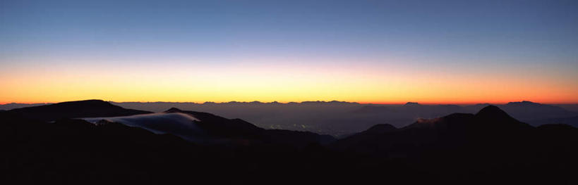 无人,横图,全景,室外,白天,正面,旅游,度假,日出,美景,山,山脉,太阳,天际线,长野县,日本,亚洲,景观,山峰,朝霞,晨曦,黎明,山峦,娱乐,蓝色,蓝天,天空,阳光,自然,群山,天,享受,休闲,景色,放松,晴朗,自然风光,东亚,本州,万里无云,本州岛,日本国,中部地方,长野,朝阳,晴空,晴空万里,彩图,破晓