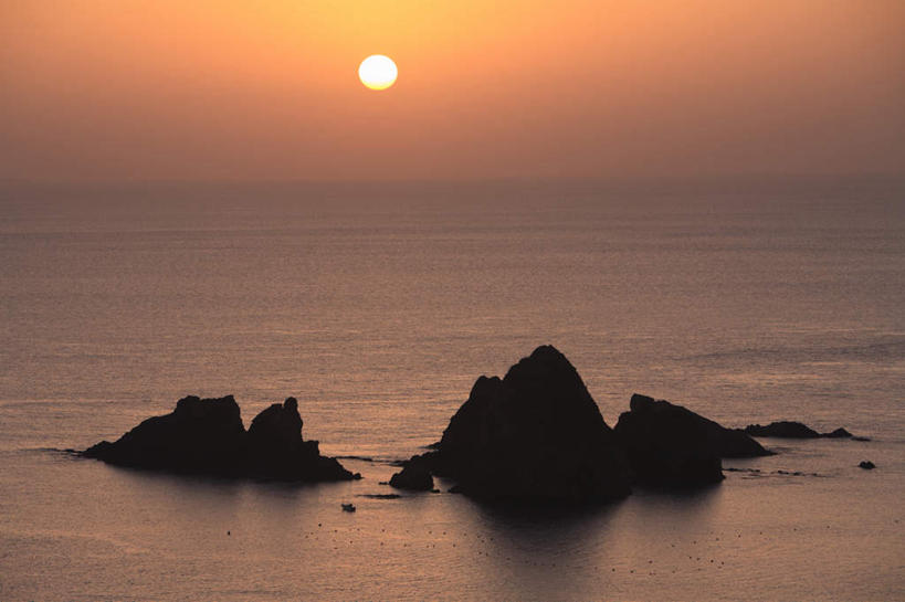 无人,横图,室外,白天,正面,旅游,度假,海浪,海洋,礁石,石头,美景,日落,鹿儿岛,日本,亚洲,石子,景观,浪花,水平线,晚霞,霞光,辽阔,海平线,娱乐,自然,海水,黄昏,享受,休闲,广阔,景色,彩霞,放松,一望无际,自然风光,海景,东亚,日本国,九州本岛,九州,九州岛,九州地方,鹿儿岛县,无边无际,一马平川,大海,风浪,海,海水的波动,礁,近岸浪,石块,岩石,涌浪,夕阳,彩图,水天相接,水天一线