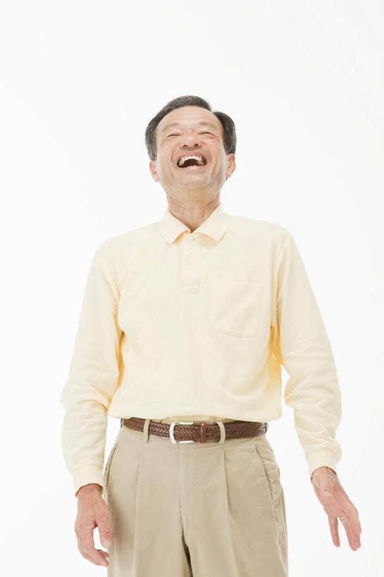 东方人,一个人,站,笑,微笑,露齿笑,竖图,室内,白天,白色背景,正面,衬衫,亚洲,仅一个男性,仅一个人,注视,黄种人,仅一个年轻男性,看,站着,张嘴,摄影,影棚,关注,张大嘴巴,男人,男性,年轻男性,亚洲人,张开嘴,抬头,仰头,站立,半身,彩图,影棚拍摄,衬衣,拍摄