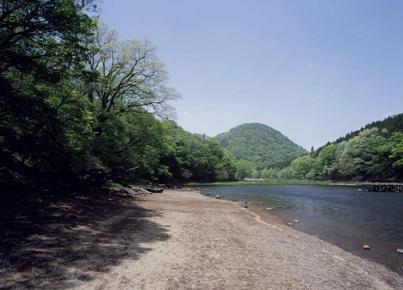无人,横图,室外,白天,正面,旅游,度假,河流,美景,山,树林,水,植物,日本,亚洲,阴影,光线,影子,河岸,河水,景观,山峰,水流,山峦,娱乐,树,树木,蓝色,绿色,蓝天,天空,阳光,自然,天,享受,休闲,景色,放松,生长,成长,自然风光,东亚,本州,关东地方,本州岛,日本国,栃木,栃木县,彩图