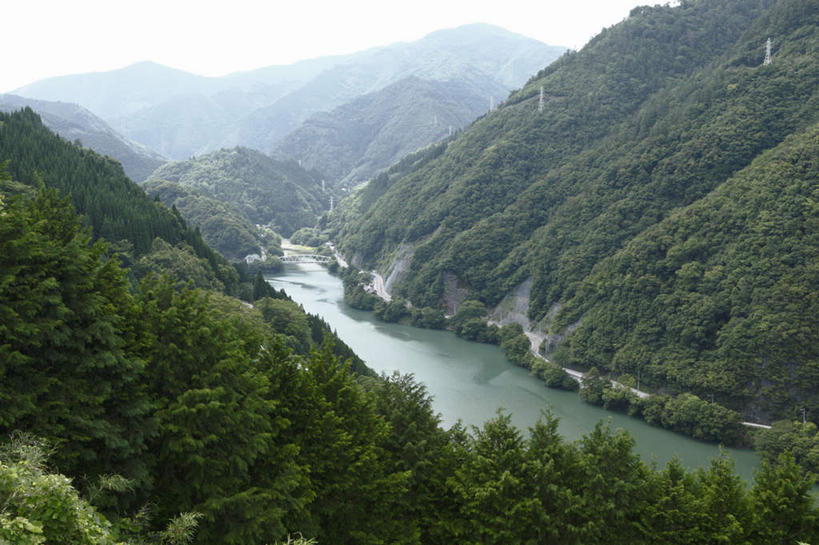 无人,横图,俯视,航拍,室外,白天,旅游,度假,河流,美景,山,山脉,树林,水,植物,日本,亚洲,阴影,光线,影子,河水,景观,山峰,水流,山峦,娱乐,树,树木,蓝色,绿色,蓝天,天空,阳光,自然,群山,天,享受,休闲,景色,放松,生长,成长,鸟瞰,自然风光,东亚,日本国,九州本岛,九州,九州岛,九州地方,宫崎,宫崎县,彩图,高角度拍摄