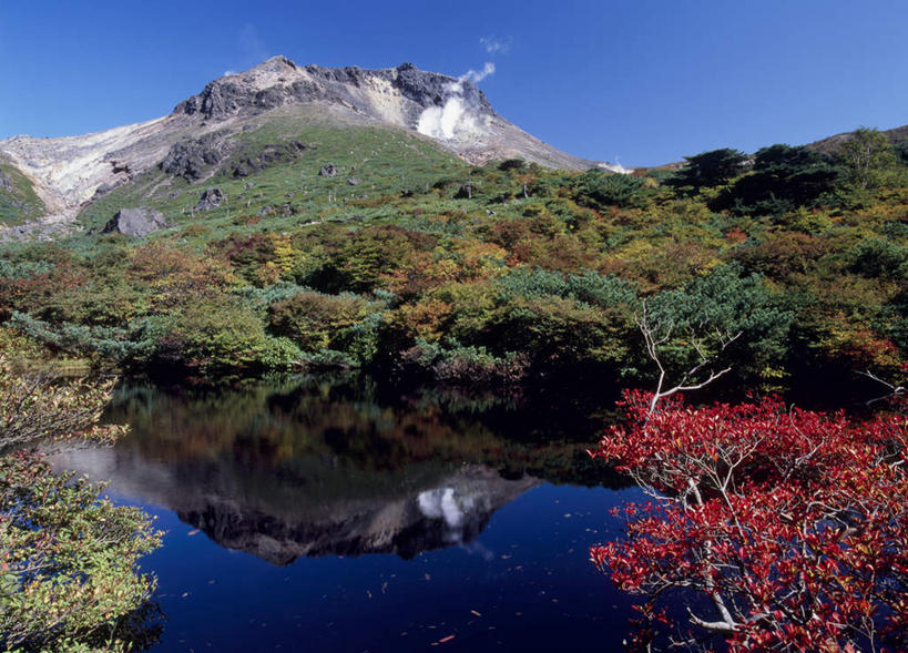 无人,横图,室外,白天,正面,旅游,度假,湖,湖泊,美景,山,山脉,树林,水,植物,日本,亚洲,许多,阴影,光线,影子,湖面,景观,山峰,水流,水面,云,云朵,山峦,云彩,娱乐,树,树木,黄色,红色,蓝色,绿色,白云,蓝天,天空,阳光,自然,湖水,群山,天,享受,休闲,景色,放松,生长,成长,自然风光,东亚,本州,关东地方,本州岛,日本国,栃木,栃木县,彩图