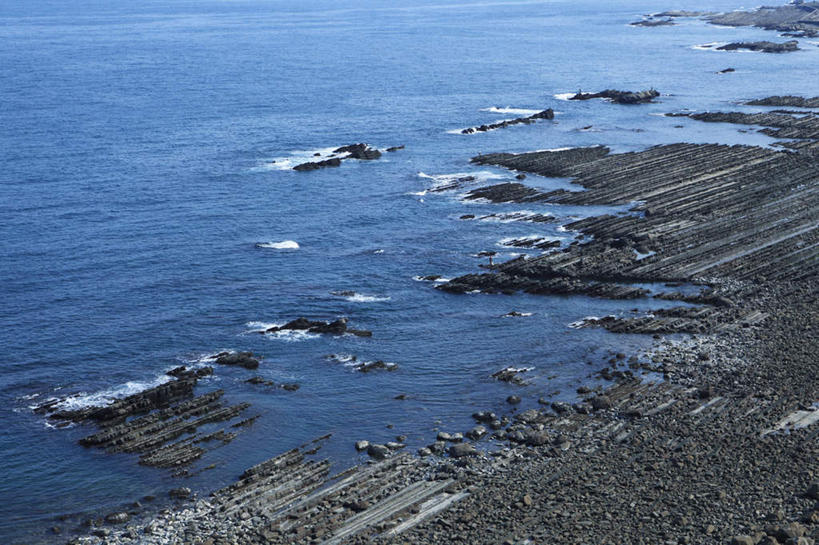 无人,横图,俯视,航拍,室外,白天,旅游,度假,海浪,海洋,石头,美景,沙滩,日本,亚洲,沙子,石子,海岸,景观,浪花,沙地,娱乐,蓝色,自然,海水,享受,休闲,景色,放松,鸟瞰,自然风光,海景,东亚,日本国,九州本岛,九州,九州岛,九州地方,宫崎,宫崎县,大海,风浪,海,海水的波动,海滩,近岸浪,石块,岩石,涌浪,彩图,高角度拍摄