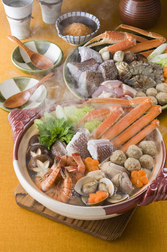 蟹,芥末,无人,餐厅,竖图,俯视,室内,特写,白天,烹饪,雾,餐桌,桌子,蔬菜,椰菜,卷心菜,餐具,一堆,许多,堆叠,堆积,沸腾,蒸汽,螃蟹,碟子,炖锅,盘,勺子,菌菇,香菇,调料,肉,虾,鱼肉,日本料理,料理,食品,水蒸气,调味品,丸子,蟹肉,调味料,菌类,锅,蛤蜊,火锅,菜肴,美食,肉类,肉丸,食物,盘子,调羹,碟,汤匙,日式料理,日式,食用菌,蛤,佳肴,餐台,堆,虾肉,肉食,蛤仔,蒸发,日式火锅,进餐用具,烹调用具,结球甘蓝,甘兰,包心菜,彩图,高角度拍摄,餐馆,饭店,饭馆