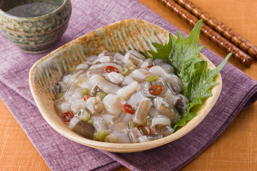 清酒,无人,餐厅,横图,俯视,室内,特写,白天,烹饪,餐桌,筷子,桌子,章鱼,辣椒,杯子,餐具,叶子,一堆,许多,切开,堆叠,堆积,装饰,碟子,盘,日本料理,料理,食品,绿叶,菜肴,美食,酒,食物,盘子,酒杯,碟,日式料理,切,日式,嫩叶,佳肴,餐台,清酒杯,堆,石吸,死牛,望潮,坐蛸,配菜,剖面,切面,辣角,红海椒,大椒,辣虎,广椒,叶,叶片,进餐用具,烹调用具,石居,八爪鱼,辣子,红辣椒,海椒,番椒,彩图,高角度拍摄,餐馆,饭店,饭馆