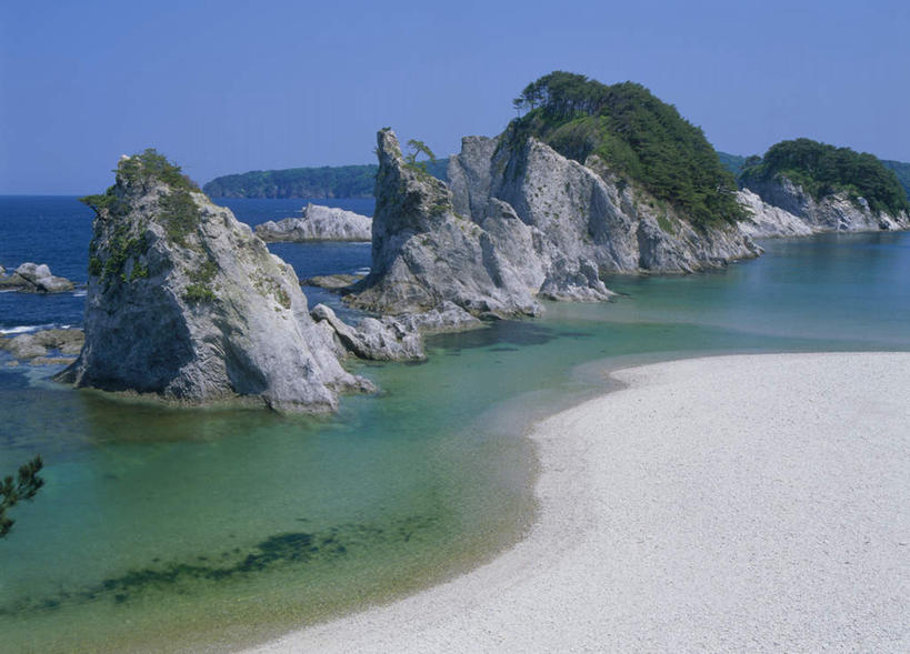 无人,横图,俯视,航拍,室外,白天,旅游,度假,海浪,海洋,礁石,石头,美景,沙滩,日本,亚洲,沙子,石子,海岸,景观,浪花,沙地,娱乐,蓝色,蓝天,天空,自然,海水,天,享受,休闲,景色,放松,鸟瞰,自然风光,海景,东亚,本州,本州岛,日本国,岩手,岩手县,大海,风浪,海,海水的波动,海滩,礁,近岸浪,石块,岩石,涌浪,彩图,高角度拍摄