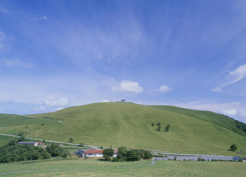 无人,横图,室外,白天,正面,旅游,度假,草地,草坪,美景,山,树林,植物,秋田县,日本,亚洲,阴影,光线,影子,景观,山峰,云,云朵,山峦,云彩,娱乐,草,树,树木,蓝色,绿色,白云,蓝天,天空,阳光,自然,天,享受,休闲,景色,放松,生长,成长,自然风光,东亚,本州,本州岛,日本国,秋田,彩图