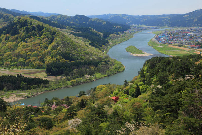 无人,横图,俯视,航拍,室外,白天,旅游,度假,河流,美景,山,山脉,树林,水,植物,秋田县,日本,亚洲,阴影,光线,影子,河水,景观,山峰,水流,山峦,娱乐,树,树木,蓝色,绿色,蓝天,天空,阳光,自然,群山,天,享受,休闲,景色,放松,生长,成长,鸟瞰,自然风光,东亚,本州,本州岛,日本国,秋田,彩图,高角度拍摄