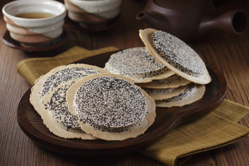 无人,餐厅,横图,俯视,室内,特写,白天,烹饪,餐桌,桌子,餐具,一堆,许多,堆叠,堆积,碟子,壶,盘,芝麻,日本料理,料理,食品,菜肴,美食,水壶,食物,盘子,茶壶,垫子,碟,碗,日式料理,饼干,日式,佳肴,餐台,堆,彩图,高角度拍摄,餐馆,饭店,饭馆