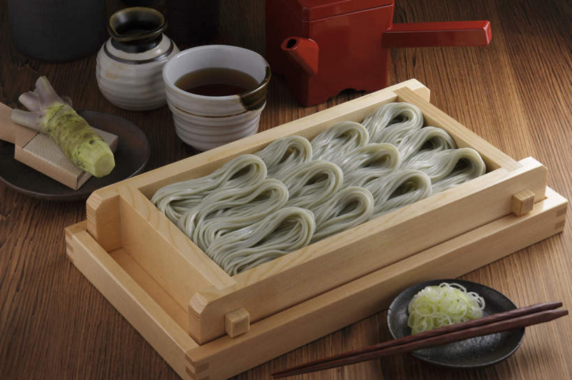 面食,面条,无人,餐厅,横图,俯视,室内,特写,白天,烹饪,餐桌,筷子,桌子,蔬菜,餐具,许多,切碎,新鲜,碟子,盘,面,日本料理,料理,食品,调味品,调味料,文化,传统,菜肴,美食,食物,盘子,容器,碟,日式料理,日式,荞麦面,佳肴,有机食品,绿色食品,餐台,礼节,配菜,礼仪,片木盒荞麦面,进餐用具,烹调用具,彩图,高角度拍摄,餐馆,饭店,饭馆