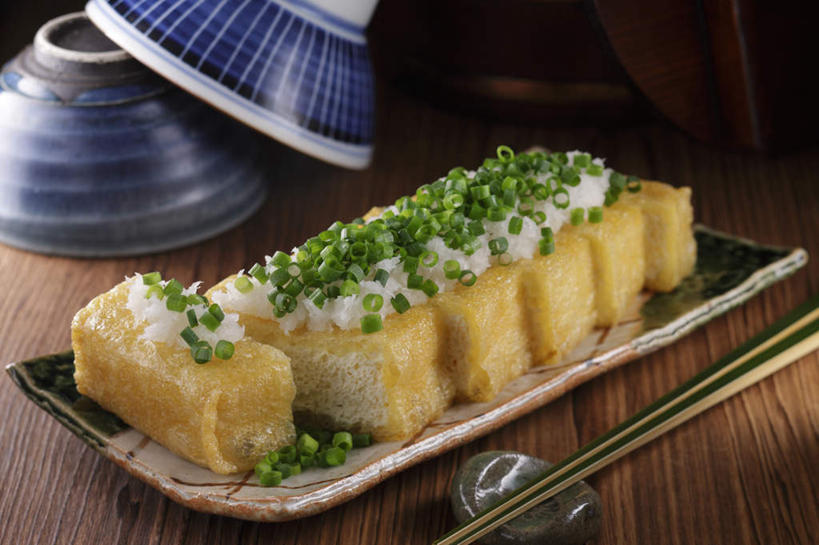 豆腐,无人,餐厅,横图,俯视,室内,特写,白天,烹饪,餐桌,筷子,桌子,蔬菜,餐具,一排,许多,切开,切碎,新鲜,整齐,碟子,盘,葱,青葱,日本料理,料理,食品,筷架,半个,筷枕,文化,传统,菜肴,美食,食物,排列,盘子,碟,碗,日式料理,切,一半,日式,佳肴,有机食品,绿色食品,餐台,礼节,筷子架,队列,礼仪,剖面,切面,进餐用具,烹调用具,彩图,高角度拍摄,餐馆,饭店,饭馆