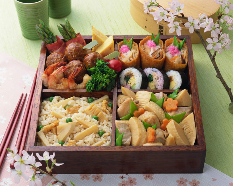 米饭,寿司,无人,横图,俯视,室内,特写,白天,烹饪,幸福,纯洁,桌面,桌子,樱花,蔬菜,杯子,一排,许多,新鲜,整齐,盛开,瓷器,肉,鱼肉,日本料理,料理,食品,咖啡杯,陶瓷制品,饭,花蕾,菜肴,美食,肉类,花,花瓣,花朵,鲜花,食物,排列,日式料理,花苞,花蕊,日式,摄影,佳肴,有机食品,绿色食品,影棚,便当盒,等待,五谷,生命,队列,醋饭,瓷杯,肉食,仙樱花,福岛樱,青肤樱,高尚,热烈,四喜饭,荆桃,彩图,高角度拍摄,影棚拍摄,拍摄