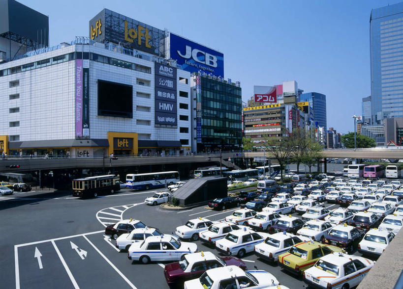 无人,高楼大厦,停车场,横图,室外,白天,正面,大厦,建筑,摩天大楼,霓虹灯,汽车,日本,亚洲,一排,整齐,车,排列,蓝色,蓝天,天空,交通工具,轿车,天,晴朗,队列,东亚,本州,万里无云,本州岛,日本国,宫城,宫城县,东北地方,晴空,晴空万里,彩图,泊车场,大楼,高层建筑,高楼,摩天楼
