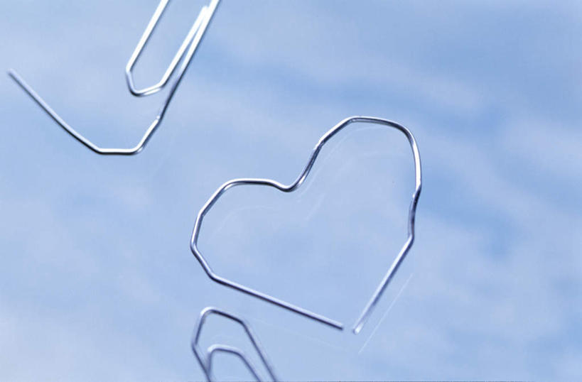 无人,横图,室内,特写,白天,正面,爱情,静物,金属制品,情人节,节日,爱心,朦胧,模糊,庆祝,金属,办公用品,回形针,浪漫,文化,学习用品,庆典,温暖,温馨,心形,恩爱,摄影,影棚,纪念,文具用品,和睦,曲别针,心型,彩图,影棚拍摄,拍摄,融洽