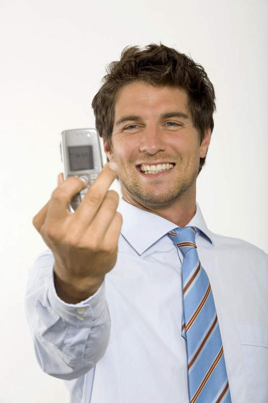 西方人,脸,头,脸颊,手,一个人,商务人士,商务男性,站,打电话,竖图,室内,特写,白天,白色背景,正面,衬衫,西装,电话,手机,欧洲,欧洲人,仅一个男性,仅一个人,握,套装,服装,正装,领带,拿,拿着,注视,职业装,通讯设备,肩膀,仅一个年轻男性,衣服,观察,看,站着,手部,握着,摄影,服饰,影棚,观看,单手,察看,象征,衣着,庄重,穿着,关注,商务装,身份,工薪阶层,正式,地位,衣饰,交流,男人,男性,年轻男性,白种人,头部,脸部,脸蛋,面部,白领,上班族,沟通,通话,站立,半身,彩图,影棚拍摄,衬衣,拍摄