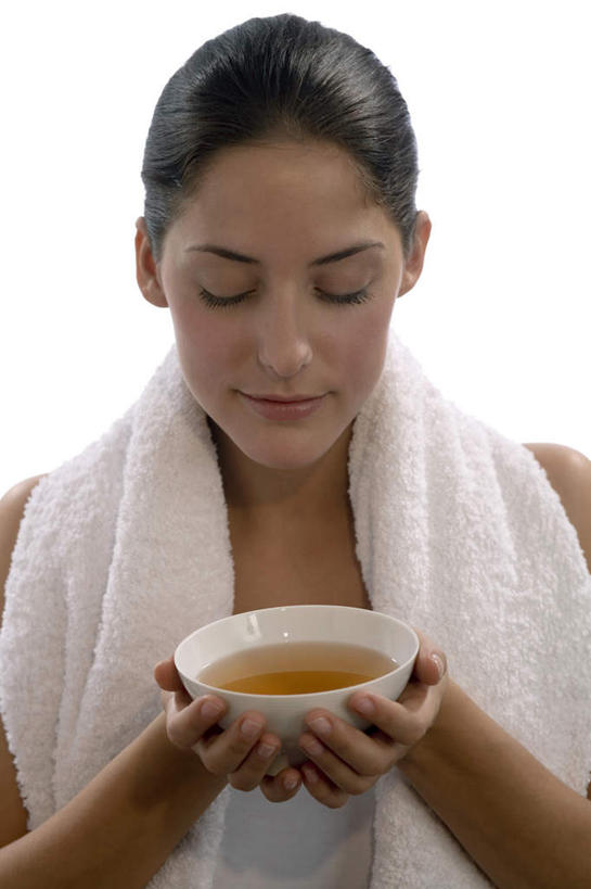 西方人,脸,头,脸颊,手,一个人,站,闭眼,捧,笑,微笑,竖图,室内,特写,白天,白色背景,正面,幸福,茶,吊带,欧洲,欧洲人,双手,仅一个年轻女性,仅一个女性,仅一个人,阴影,服装,反射,纺织物,影子,陶瓷,绿茶,茶叶,陶瓷制品,吊带衫,娱乐,肩膀,一个,衣服,容器,毛巾,碗,清洁,站着,享受,休闲,温馨,手部,放松,乐趣,摄影,服饰,影棚,单个,储藏,保暖,提神,舒适,衣着,储存,穿着,醒脑,透气,防水,衣饰,储水,耐磨,吸水,年轻女性,女人,女性,白种人,头部,脸部,脸蛋,面部,闭眼睛,闭着眼,闭着眼睛,端,端着,捧着,手捧,站立,半身,彩图,影棚拍摄,拍摄,贮存