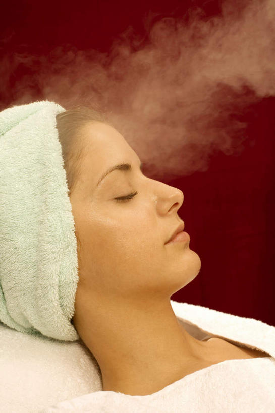 西方人,脸,头,脸颊,一个人,躺,闭眼,竖图,室内,特写,白天,侧面,雾,欧洲,欧洲人,仅一个年轻女性,仅一个女性,仅一个人,阴影,沸腾,红色背景,朦胧,模糊,反射,蒸汽,纺织物,影子,水蒸气,雾气,绿色,毛巾,清洁,摄影,影棚,保暖,气体,透气,防水,蒸发,储水,耐磨,吸水,卧着,年轻女性,女人,女性,白种人,头部,脸部,脸蛋,面部,闭眼睛,闭着眼,闭着眼睛,躺着,卧,半身,彩图,影棚拍摄,拍摄