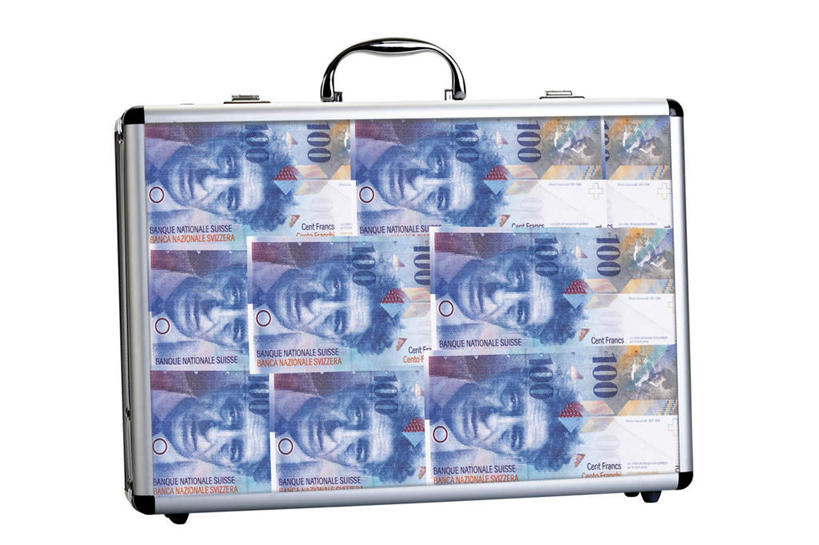 无人,横图,室内,特写,白天,白色背景,正面,安全,钱,静物,一排,许多,整齐,并列,并排,标志,钱币,数字,文字,字符,很多,标识,排列,箱子,保险箱,钞票,金融,纸币,摄影,阿拉伯数字,影棚,经济,保护,队列,保险,私密,平行,流通,纸钞,贸易,货币,现金,彩图,影棚拍摄,拍摄