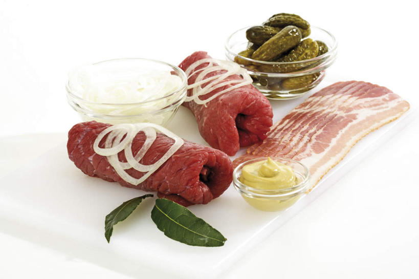 无人,横图,俯视,室内,特写,白天,白色背景,桌面,桌子,黄瓜,蔬菜,洋葱,叶子,玻璃,阴影,新鲜,反射,木制,影子,肉,食品,绿叶,案板,猪肉,肉类,玻璃制品,砧板,食物,木制品,容器,碗,嫩叶,摄影,有机食品,绿色食品,影棚,储藏,草本,储存,玉葱,肉食,月桂叶,香叶,豚肉,天竺桂,香桂叶,桂叶,月桂,叶,叶片,圆葱,洋葱头,球葱,青瓜,胡瓜,葱头,彩图,高角度拍摄,影棚拍摄,拍摄,贮存