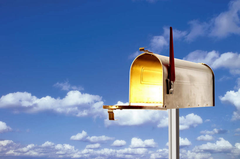 无人,横图,室外,白天,正面,阴影,发光,传递,光线,信息,影子,云,云朵,光亮,联系,云彩,邮筒,邮箱,蓝色,白云,蓝天,天空,阳光,天,联络,邮递,通信,晴朗,邮政,晴空,彩图