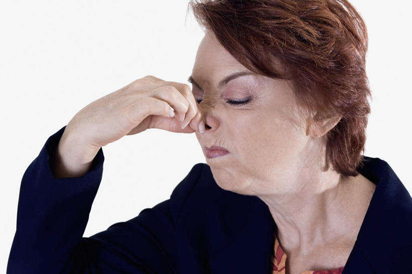 西方人,脸,头,脸颊,手,一个人,商务人士,商务女性,闭眼,捏,横图,室内,特写,白天,白色背景,正面,欧洲,欧洲人,仅一个女性,仅一个人,套装,捏着,手部,摄影,仅一个老年女性,影棚,单手,厌恶,商务装,工薪阶层,讨厌,老年女性,女人,女性,白种人,头部,脸部,脸蛋,面部,白领,上班族,闭眼睛,闭着眼,闭着眼睛,半身,彩图,影棚拍摄,拍摄