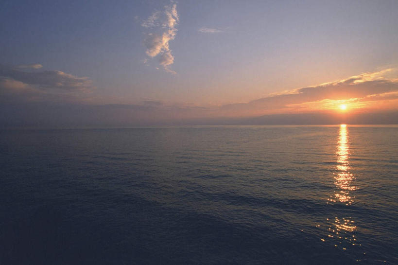 无人,横图,室外,白天,正面,旅游,度假,海浪,海洋,美景,日落,以色列,亚洲,阴影,光线,影子,景观,浪花,水平线,晚霞,霞光,落日,辽阔,海平线,娱乐,倒影,阳光,自然,海水,黄昏,享受,休闲,广阔,景色,彩霞,放松,一望无际,倒映,自然风光,西亚,海景,以色列国,无边无际,一马平川,夕照,反照,加利利,大海,风浪,海,海水的波动,近岸浪,涌浪,夕阳,彩图,水天相接,水天一线,斜阳