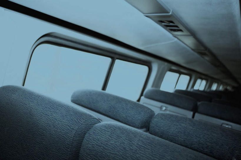 无人,横图,室内,白天,正面,窗户,火车,椅子,一辆,一排,整齐,并列,并排,玻璃窗,车,排列,车窗,交通工具,队列,载具,平行,彩图