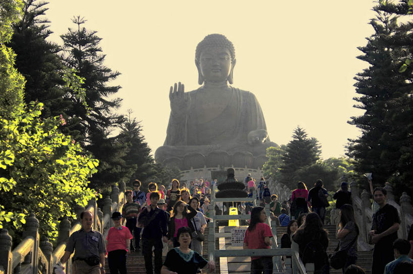 东方人,栏杆,站,走,横图,室外,白天,仰视,旅游,度假,名胜古迹,日落,植物,楼梯,标志建筑,地标,建筑,雕塑,香港,中国,亚洲,行人,游客,游人,服装,遗迹,艺术,装饰,雕刻,雕像,扶手,阶梯,晚霞,霞光,落日,许多人,注视,休闲装,黄种人,古迹,文物,娱乐,建设,古建筑,护栏,路人,旅客,台阶,树,树木,衣服,绿色,自然,黄昏,工艺品,观察,看,站着,一群人,享受,休闲,休闲服,旅游胜地,彩霞,放松,服饰,生长,成长,观看,纪念,美术,港,察看,关注,主题,陈列,古文明,东亚,大屿山,宝莲寺,香港特别行政区,港澳台,中华人民共和国,功能,美学,夕照,宝莲禅寺,大濠岛,荃湾区,过客,男人,男性,女人,女性,中年男性,中年女性,亚洲人,夕阳,步行,散步,站立,走路,半身,彩图,低角度拍摄,斜阳