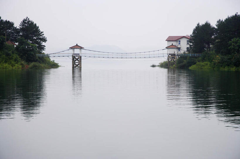 无人,家,横图,室外,白天,正面,旅游,度假,湖,湖泊,黄山,美景,树林,水,植物,标志建筑,大桥,地标,建筑,立交桥,桥梁,中国,亚洲,房屋,屋子,湖面,景观,水流,水面,高架,公寓,建筑群,斜拉桥,桥,娱乐,建设,洋房,楼房,住宅,树,树木,绿色,自然,湖水,享受,休闲,景色,放松,生长,成长,自然风光,东亚,安徽,安徽省,黄山市,太平湖,中华人民共和国,华东地区,皖,彩图,房子