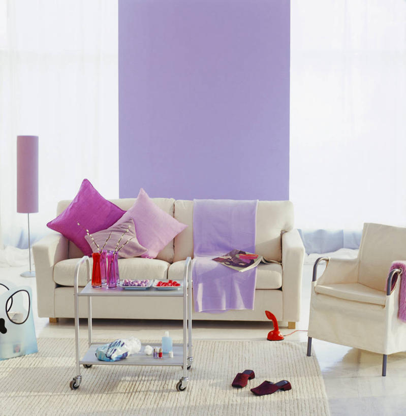 无人,客厅,打电话,竖图,室内,白天,正面,智慧,地毯,靠垫,沙发,电话,花瓶,书籍,艺术,装饰,盛开,编织,手工艺品,陶瓷,墙,靠枕,陶瓷制品,织物,花蕾,文化,通讯设备,墙壁,墙面,花,花瓣,花朵,鲜花,插花,话筒,瓶子,工艺品,垫子,枕头,花苞,花蕊,电话线,华丽,修饰,插花艺术,点缀,创造,起居室,固定电话,创作,想象,布艺沙发,衬托,美观,雅致,雅观,客堂,交流,电话机,书,图书,沟通,通话,彩图