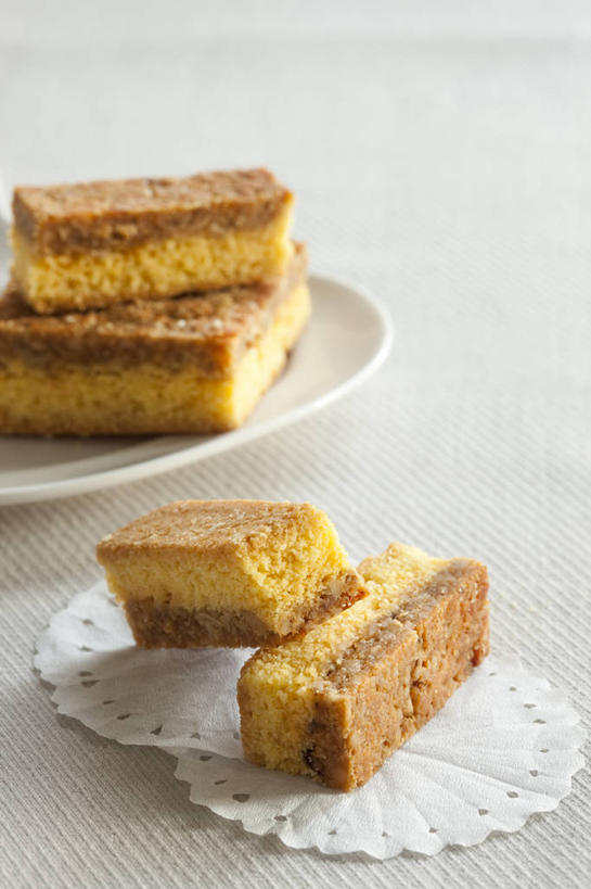 点心,无人,竖图,彩色,特写,留白,白色背景,烘焙,桌子,静物,餐具,中国,亚洲,艺术,装饰,美味,食品,小吃,饮食,盘子,甜食,诱惑,摄影,五颜六色,色彩斑斓,膳食,五彩缤纷,东亚,核桃酥,五彩斑斓,五光十色,彩图,影棚拍摄