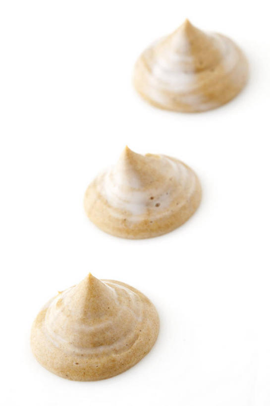 无人,竖图,特写,白色背景,按摩,化妆,美容,静物,北京,中国,亚洲,一排,护肤,堆叠,形状,整齐,材料,瓷器,润肤露,排列,三个,自然,保养,享受,休闲,健康,面膜,放松,SPA水疗,保健,温泉浴场,摄影,有机食品,混合,泥,简单,化妆用品,草本,队列,清新,华贵,东亚,养颜,替代疗法,美化,矿泉疗养地,彩图,影棚拍摄,水疗,SPA美容,成分