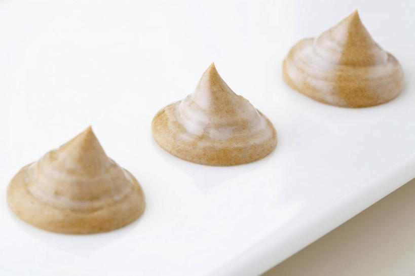 无人,横图,特写,按摩,化妆,美容,静物,北京,中国,亚洲,一排,护肤,堆叠,形状,整齐,材料,瓷器,润肤露,排列,三个,自然,保养,享受,休闲,健康,面膜,放松,SPA水疗,保健,温泉浴场,摄影,有机食品,混合,泥,简单,化妆用品,草本,队列,清新,华贵,东亚,养颜,替代疗法,美化,矿泉疗养地,彩图,影棚拍摄,水疗,SPA美容,成分