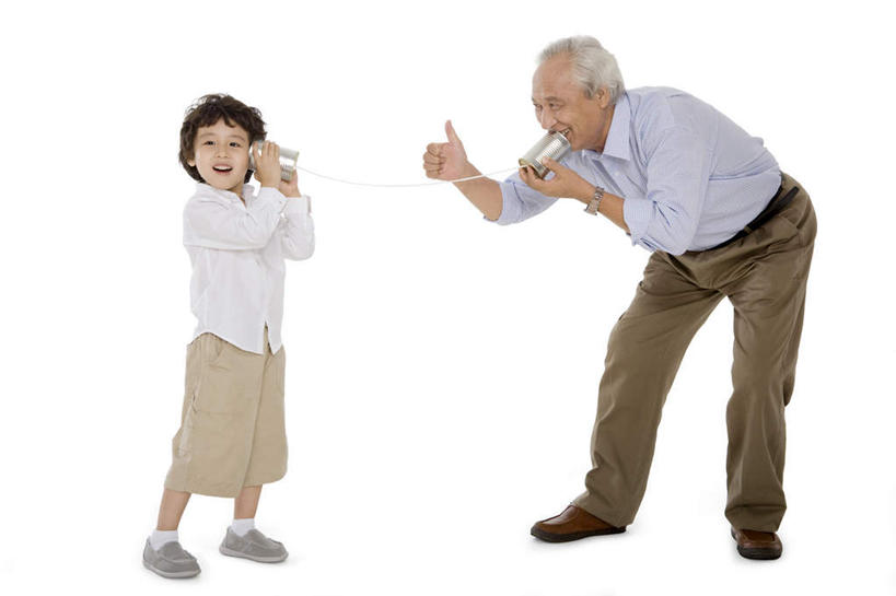 东方人,儿童,老年人,两个人,家庭,祖父母,祖父,站,笑,微笑,露齿笑,横图,白色背景,侧面,快乐,满意,通讯,幸福,纯洁,智慧,节能,成功,北京,中国,亚洲,突出,联系,听,拿着,休闲装,称赞,表扬,小孩,手势,概念,可爱,竖,童年,童趣,摄影,影棚,生活方式,翘,高,夸奖,优秀,摄影棚,童真,创新,东亚,烂漫,无邪,好,妙,顺利,出色,超群,杰出,卓越,奇妙,聪明,天真,老年男性,男孩,男人,男性,亚洲人,中国人,孩子,大拇指,孙子,说话,影棚拍摄,拍摄,打手势