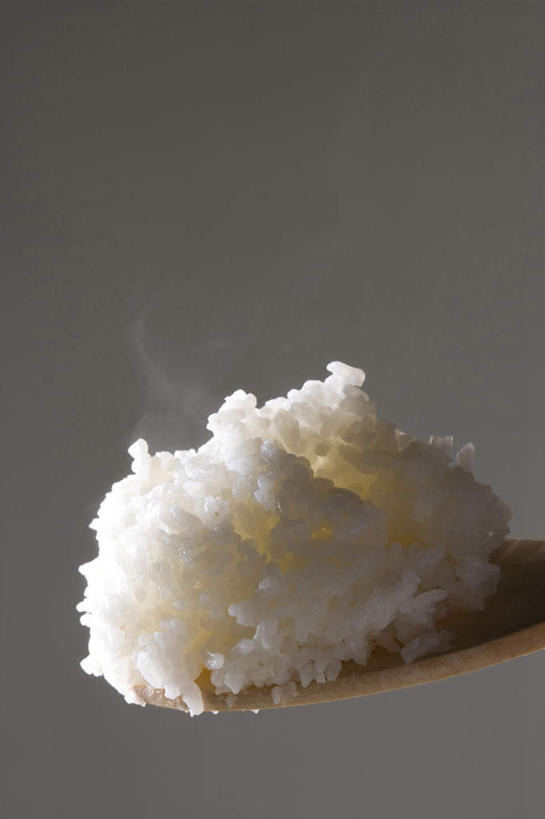 无人,竖图,室内,特写,留白,静物,木制,蒸汽,白米,谷物,日本料理,食品,米,拿着,饮食,两个,摄影,简单,清新,刮刀,炊具,健康食物,纯净,彩图,影棚拍摄