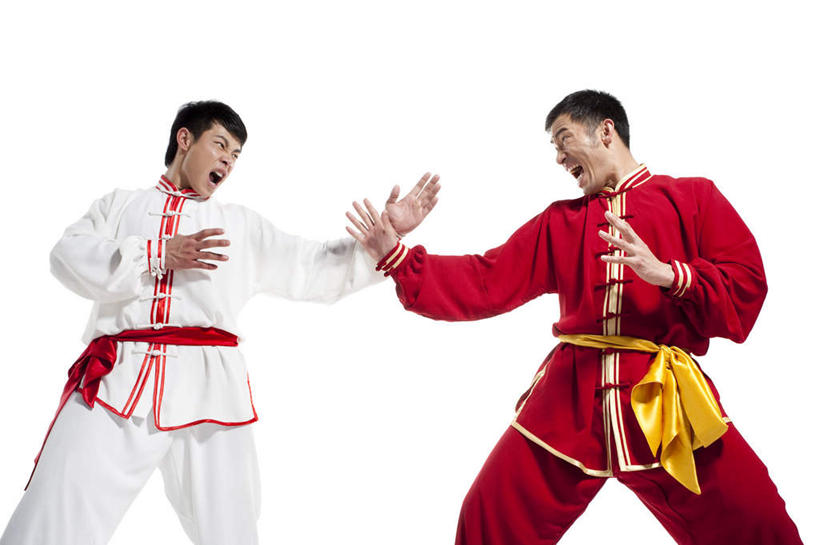 东方人,成年人,手,两个人,站,举,横图,竖图,白色背景,正面,运动,信心,竞争,武术,中国,亚洲,对抗,生气,冲突,腰带,红色,托,张嘴,面对面,活力,力量,击打,块状,专心,暴力,敏捷,近景,中国文化,决心,空手道,防守,进攻,张大嘴巴,弹性,东亚,北京市,敌对,勇气,技能,能力,男人,男性,年轻男性,亚洲人,中国人,年轻人,张开嘴,举起,举手,举着,向上举,向上伸,向上托,彩图,影棚拍摄,传统服装,传统文化,韧性