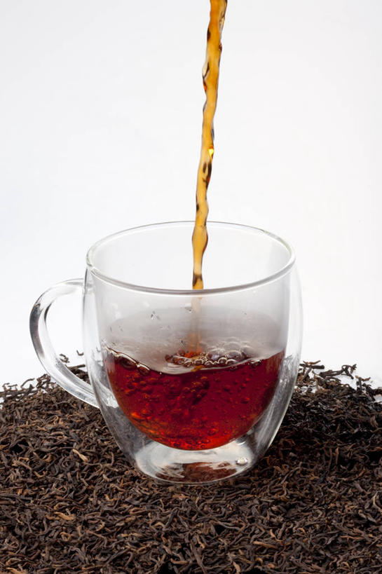 无人,白色背景,茶,静物,玻璃,倒,材料,红茶,茶叶,白色,摄影,动作,热饮,茶杯,彩图,影棚拍摄