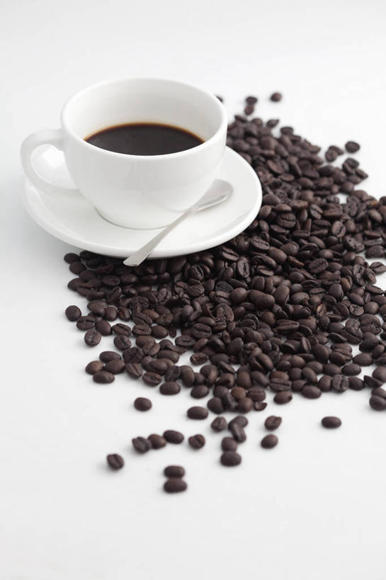 咖啡,无人,竖图,特写,白色背景,正面,静物,喝,咖啡杯,饮食,咖啡豆,清新,热饮,黑咖啡,彩图,影棚拍摄,传统文化