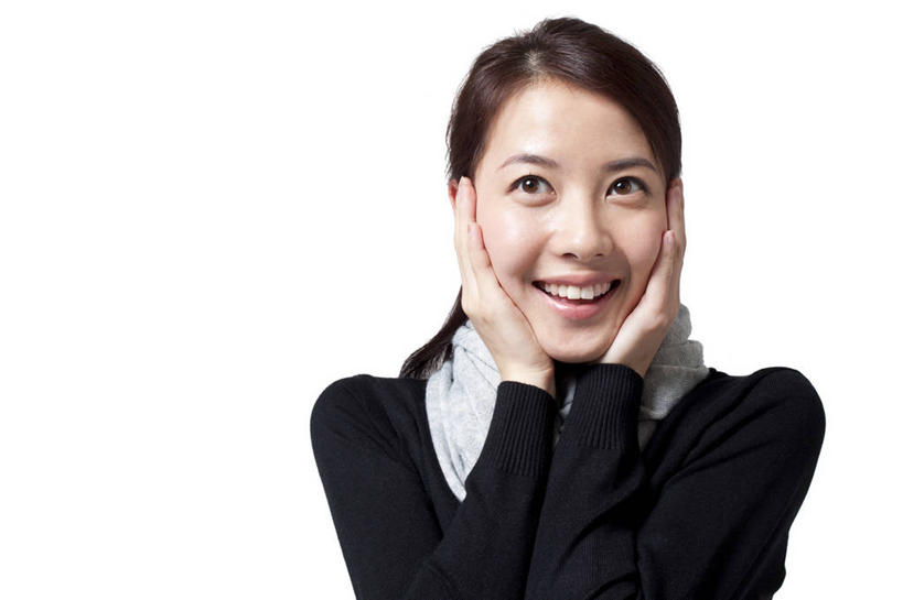 东方人,成年人,一个人,笑,微笑,露齿笑,横图,留白,白色背景,正面,时尚,快乐,兴奋,纯洁,美景,中国,亚洲,仅一个年轻女性,仅一个女性,仅一个人,景观,休闲装,刺激,自然,围巾,休闲,景色,可爱,童年,童趣,生活方式,享乐,自然风光,童真,东亚,烂漫,无邪,天真,年轻女性,女人,女性,亚洲人,中国人,年轻人,秋天,彩图,影棚拍摄,美人,苦尽甘来