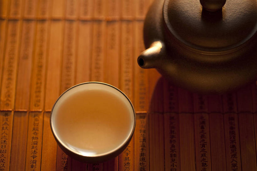 无人,横图,俯视,特写,留白,茶,静物,壶,绿茶,茶道,饮食,饮料,茶壶,花茶,汉字,摄影,紫砂壶,竹简,中国文化,逆光,热饮,东亚文化,茶杯,彩图,高角度拍摄,影棚拍摄