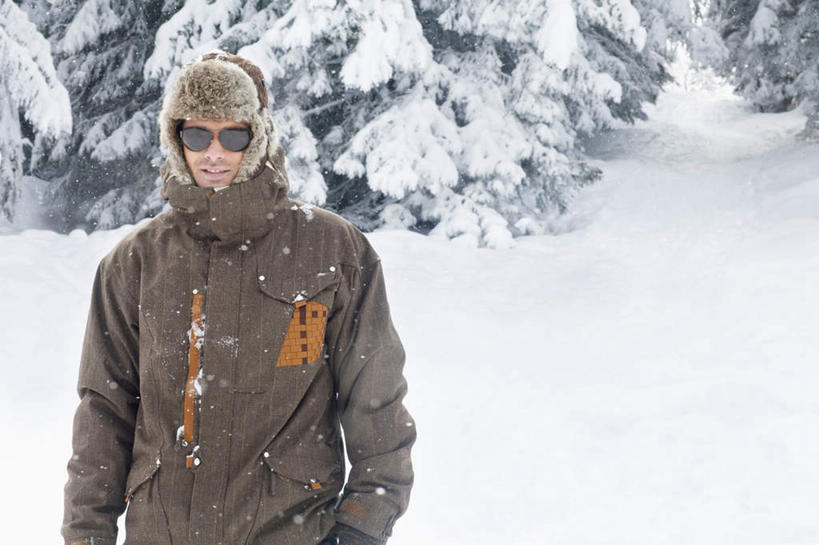 西方人,一个人,站,横图,室外,白天,正面,旅游,度假,石头,美景,山,雪,雪山,大雪,帽子,欧洲,欧洲人,仅一个男性,仅一个人,服装,墨镜,石子,眼镜,冰,积雪,景观,山峰,雪景,冬季,冬天,山峦,注视,休闲装,娱乐,仅一个年轻男性,衣服,自然,太阳镜,太阳眼镜,观察,看,站着,享受,休闲,休闲服,遮阳镜,景色,放松,寒冷,服饰,观看,察看,冰冷,关注,自然风光,棉帽,严寒,冰凉,酷寒,凛冽,凛凛,极冷,男人,男性,年轻男性,白种人,石块,岩石,站立,半身,彩图