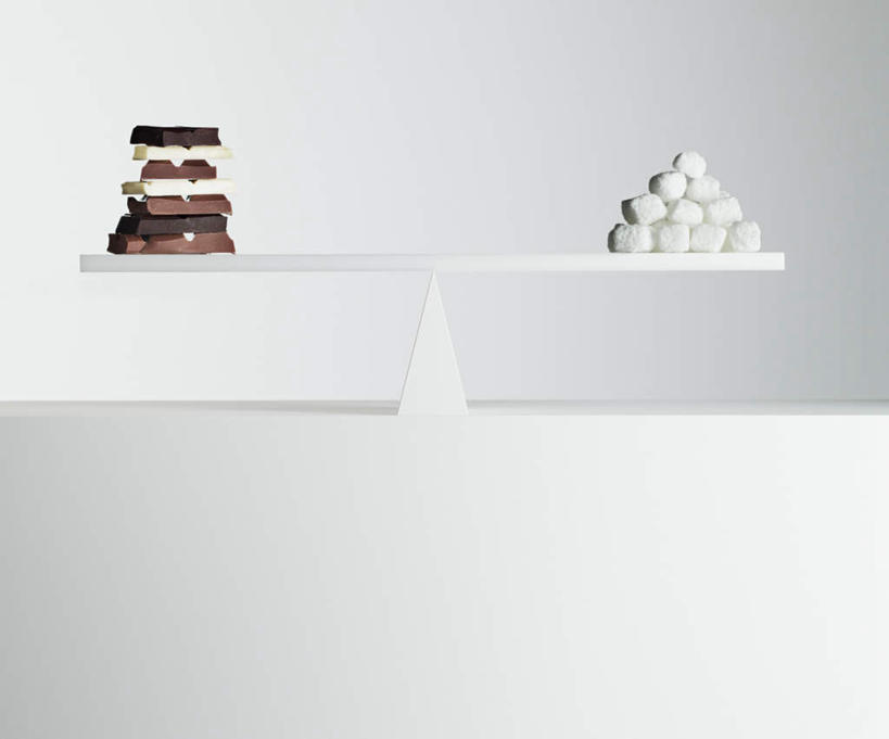 点心,无人,横图,室内,特写,白天,正面,下午茶,游戏,桌面,桌子,玩具,一堆,许多,堆叠,堆积,灰色背景,木制,食品,糖,糖果,甜点,甜品,玩,娱乐,食物,糕点,木制品,甜食,巧克力,休闲,跷跷板,益智,摄影,影棚,活动,朱古力,堆,发泄,消遣,智力,宣泄,牛奶巧克力,玩耍,嬉戏,彩图,影棚拍摄,拍摄,蛋糕