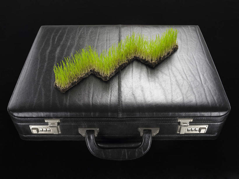 无人,横图,俯视,室内,特写,白天,数据,草地,植物,桌面,桌子,阴影,黑色背景,环保,反射,分析,曲线,木制,包,公文包,图表,影子,表格,草,一个,绿色,木制品,K线图,摄影,影棚,能源,单个,公事包,统计,回收,折线,资源,指标,销售,目标,业绩,利用,折线图,低碳,循环,持续,K线,蜡烛图,彩图,高角度拍摄,影棚拍摄,拍摄