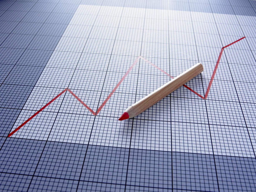 无人,横图,俯视,室内,特写,白天,数据,桌面,桌子,静物,阴影,反射,分析,曲线,木制,笔,图表,影子,办公用品,表格,文具,一个,红色,木制品,铅笔,学习用品,K线图,摄影,影棚,单个,文具用品,统计,折线,指标,销售,目标,业绩,折线图,K线,蜡烛图,彩图,高角度拍摄,影棚拍摄,拍摄