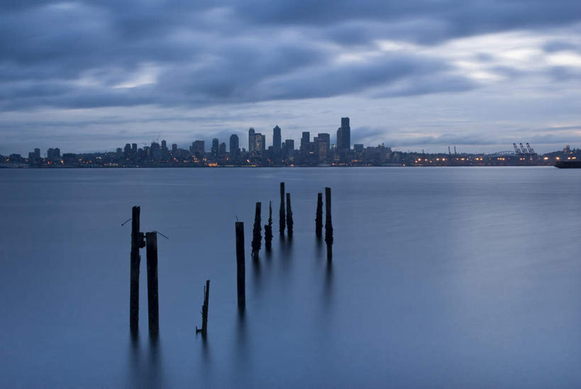 无人,高楼大厦,横图,室外,白天,正面,度假,办公楼,海浪,海洋,美景,日落,城市风光,城市,大厦,建筑,摩天大楼,写字楼,华盛顿,美国,阴影,光线,影子,景观,浪花,晚霞,霞光,落日,娱乐,倒影,阳光,海水,黄昏,楼宇,享受,休闲,商务楼,景色,彩霞,放松,倒映,北美,北美洲,美洲,海景,华盛顿州,西雅图,常绿之州,常青州,北亚美利加洲,亚美利加洲,绿宝石城,翡翠之城,雨城,常绿之城,阿拉斯加门户,女王之城,喷气机之城,常青城,夕照,反照,大海,风浪,海,海水的波动,近岸浪,涌浪,夕阳,彩图,大楼,高层建筑,高楼,摩天楼,斜阳