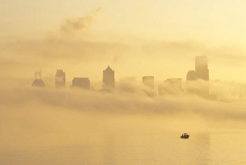无人,高楼大厦,横图,室外,白天,正面,度假,办公楼,海浪,海洋,美景,日落,雾,城市风光,城市,大厦,建筑,摩天大楼,写字楼,华盛顿,美国,阴影,朦胧,模糊,光线,影子,景观,浪花,晚霞,霞光,落日,娱乐,倒影,阳光,海水,黄昏,楼宇,享受,休闲,商务楼,景色,彩霞,放松,迷雾,倒映,北美,北美洲,美洲,海景,华盛顿州,西雅图,常绿之州,常青州,北亚美利加洲,亚美利加洲,绿宝石城,翡翠之城,雨城,常绿之城,阿拉斯加门户,女王之城,喷气机之城,常青城,夕照,反照,大海,风浪,海,海水的波动,近岸浪,涌浪,大雾,夕阳,彩图,大楼,高层建筑,高楼,摩天楼,斜阳