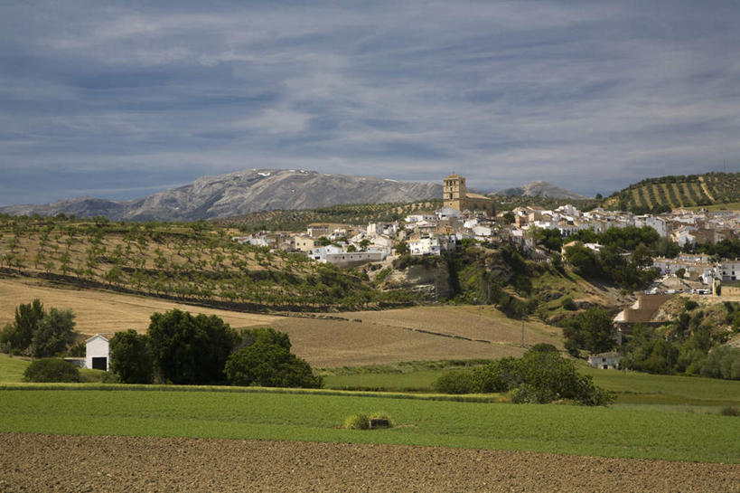 无人,家,农田,横图,室外,白天,正面,旅游,度假,庄稼,农作物,草地,草坪,石头,美景,山,山脉,植物,西班牙,欧洲,阴影,光线,石子,影子,房屋,屋子,景观,山顶,山峰,云,云朵,山峦,云彩,娱乐,楼房,安达卢西亚,住宅,草,树,树木,蓝色,绿色,白云,蓝天,天空,阳光,自然,群山,天,享受,休闲,景色,放松,生长,晴朗,成长,南欧,自然风光,安达鲁西亚,沉积岩,西班牙王国,安达卢西亚自治区,颠峰,极峰,水成岩,石块,岩石,晴空,彩图,耕地,庄稼田,房子