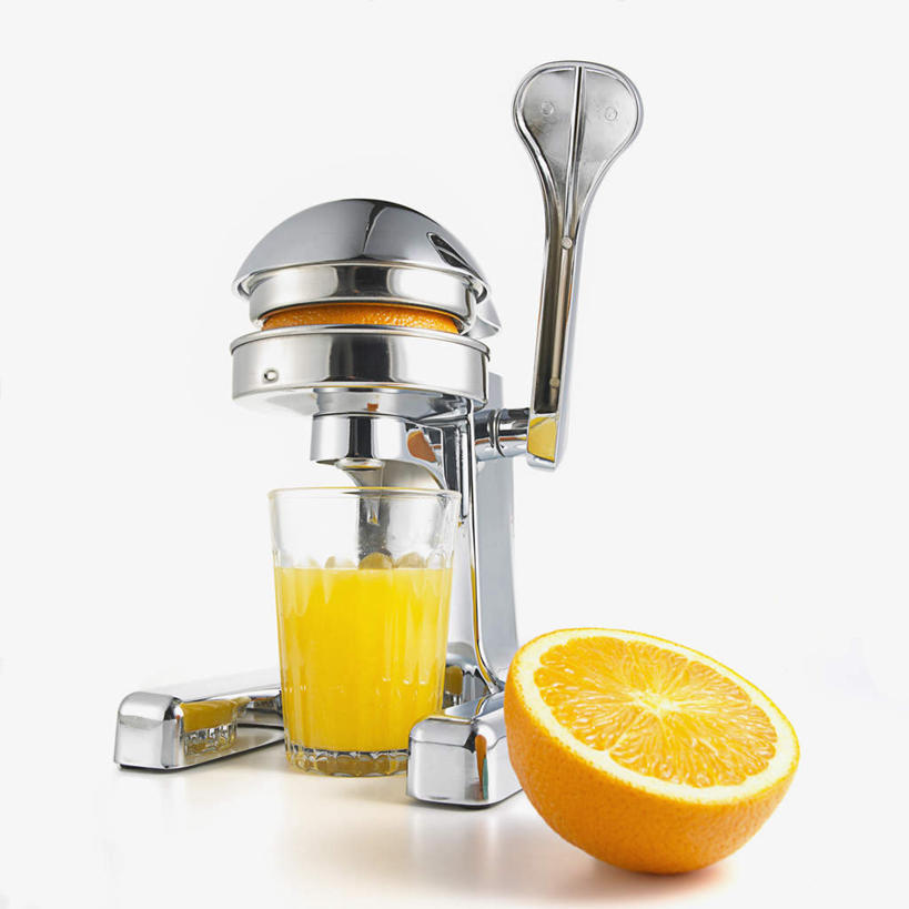 果汁,无人,方图,俯视,室内,特写,白天,白色背景,餐桌,桌子,柑橘,杯子,水果,切开,阴影,新鲜,反射,影子,生食,橙汁,食品,果实,饮品,半个,榨汁机,玻璃制品,食物,饮料,两个,黄色,水杯,切,一半,摄影,有机食品,绿色食品,影棚,餐台,可口,剖面,切面,手动榨汁机,适口,玻璃杯,橘子,桔子,橙子,橙,彩图,高角度拍摄,影棚拍摄,拍摄