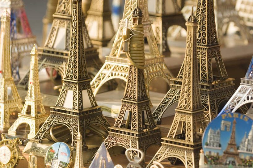 无人,商店,横图,俯视,室外,白天,购物,旅游,度假,消费,名胜古迹,标志建筑,地标,建筑,金属制品,法国,巴黎,欧洲,艾菲尔铁塔,一群,许多,阴影,遗迹,艺术,光线,金属,影子,建筑群,艺术品,埃菲尔铁塔,很多,古迹,文物,娱乐,建设,古建筑,阳光,工艺品,享受,休闲,旅游胜地,放松,金融,百货,工艺,美术,法兰西,选购,贸易,古文明,法兰西共和国,战神广场,血拼,法兰西第五共和国,彩图,高角度拍摄,店铺,杂货店,杂货铺